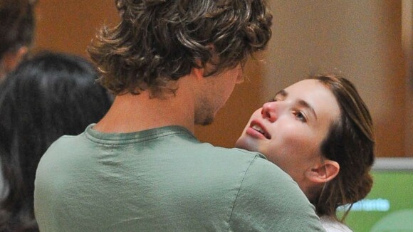 Emma Roberts : Baisers fougueux avec son boyfriend et futur collègue