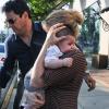 Shakira et son fils Milan font du shopping à Beverly Hills, le 25 mai 2013.