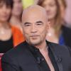 Pascal Obispo à l'enregistrement de l'émission Vivement Dimanche, à Paris, le 13 février 2013. L'émission a été diffusée le 17 février.
