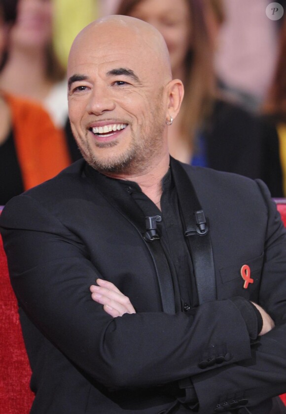 Pascal Obispo à l'enregistrement de l'émission Vivement Dimanche, à Paris, le 13 février 2013. L'émission a été diffusée le 17 février.