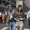 Valentino Rossi et sa compagne Linda Morselli dans les travées du paddock du Grand Prix de Monaco le 26 mai 2013