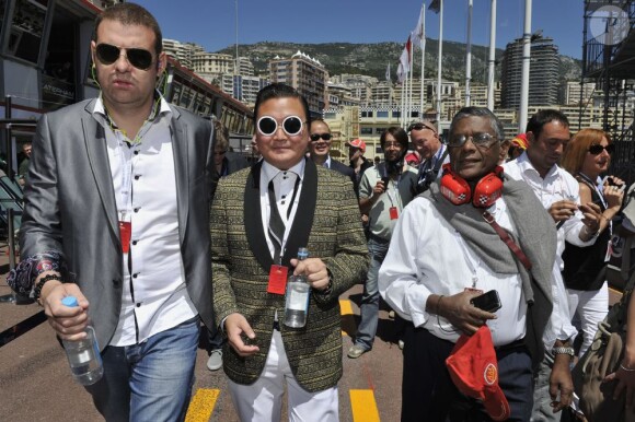 Denis Carre dans les travées du paddock du Grand Prix de Monaco le 26 mai 2013