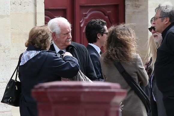 Pierre Bellemare très triste a l'enterrement de sa première épouse, maman de ses deux premiers enfants le 11 mai 2013.