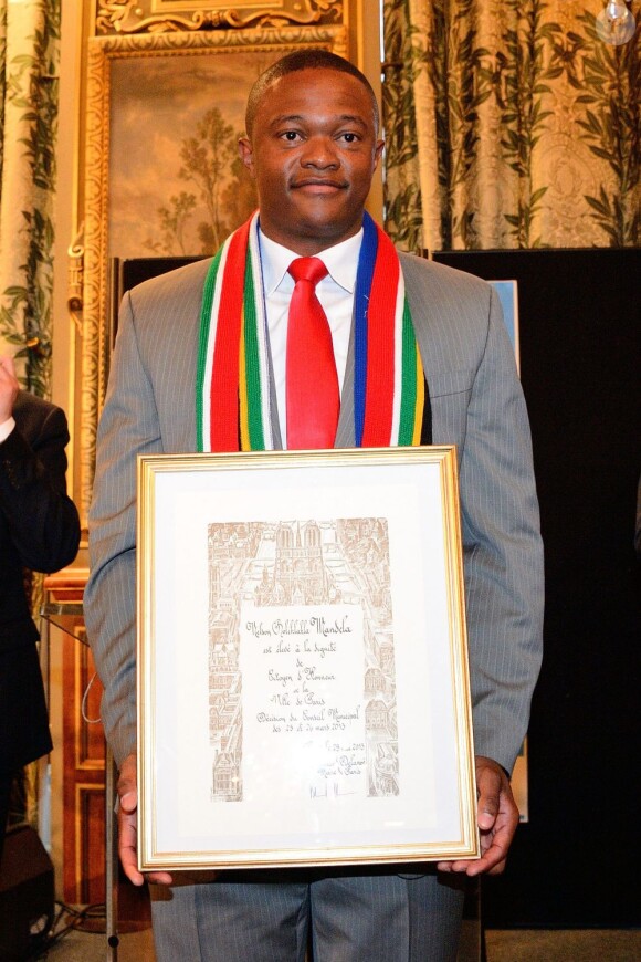 Luvuyo Hlanganani Mandela lors de l'inauguration de l'exposition consacrée à Nelson Mandela à l'Hôtel de ville à Paris le 29 mai 2013.