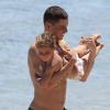 Le footballeur espagnol Fernando Torres en vacances à Ibiza avec sa femme Olalla et leurs deux enfants Nora (3 ans) et Leo (2 ans).