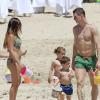 Le footballeur Fernando Torres en vacances à Ibiza avec sa femme Olalla et leurs deux enfants Nora (3 ans) et Leo (2 ans).