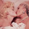 Elodie Frégé, transformée en Marilyn Monroe, dans le clip de son nouveau single Comment t'appelles-tu ce matin ? dévoilé le 30 mai 2013.
