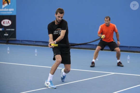 Benoit Paire lors d'une séance d'entraînement à l'Open d'Australie le 13 janvier 2013 à Melbourne