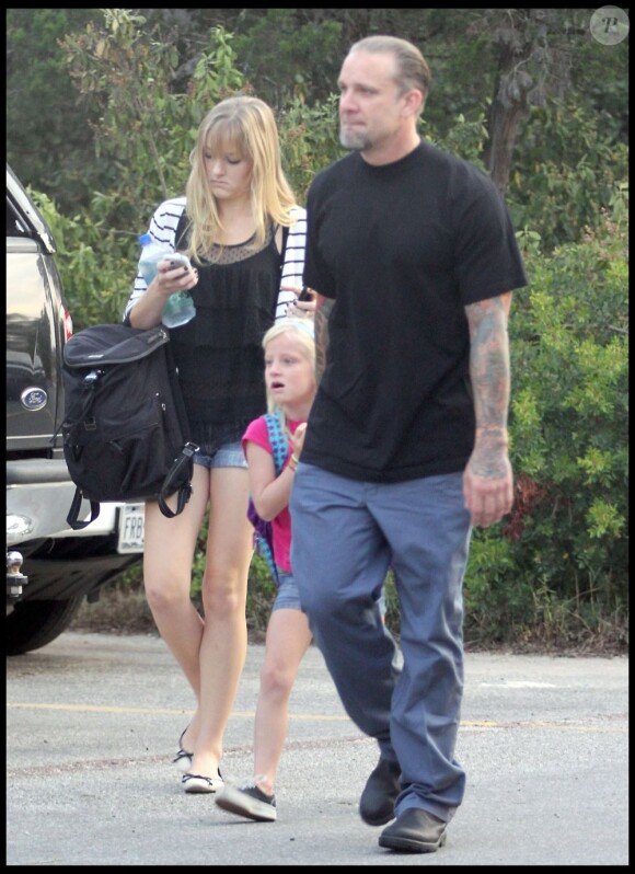 Jesse James et ses filles Chandler et Sunny, à Austin, le 25 août 2010.