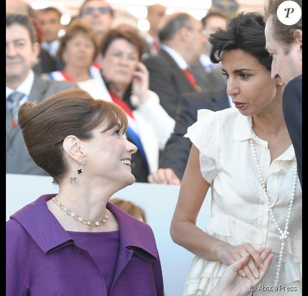 Si rachida dati a été nommée ministre de la justice en 2007, c'est parce qu'elle a des origines « je m'étais dit que rachida dati, avec père et mère algérien et marocain, pour parler de la politique. PHOTOS : Carla Bruni et Rachida Dati, elles sont bonnes ...