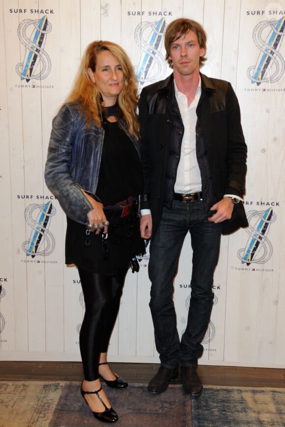 La créatrice Stella Cadente et Florian Claudel à la soirée 'Surf Shack' au magasin Tommy Hilfiger des Champs-Elysées à Paris, le 4 juin 2013