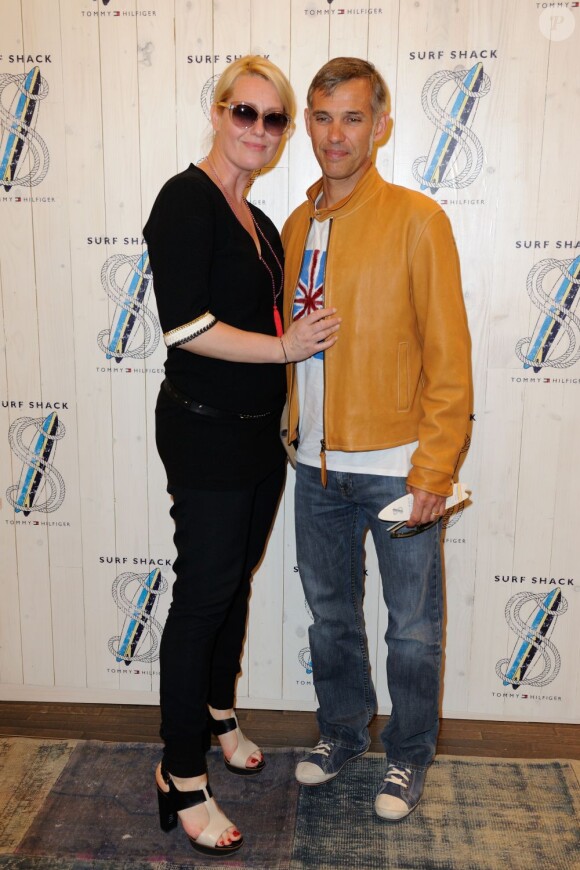 Luana Belmondo et Paul Belmondo à la soirée 'Surf Shack' au magasin Tommy Hilfiger des Champs-Elysées à Paris, le 4 juin 2013.