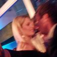  Sans la princesse Madeleine de Suède, et à deux jours de leur mariage, Chris O'Neill a évacué la pression avec des amis au soir du 6 juin 2013, à Stockholm, lors d'un dîner au Sturehof puis en s'éclatant au club privé The Wall ! 
  