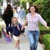 Jennifer Garner va chercher sa fille Violet à l'école à Santa Monica, le 7 juin 2013.