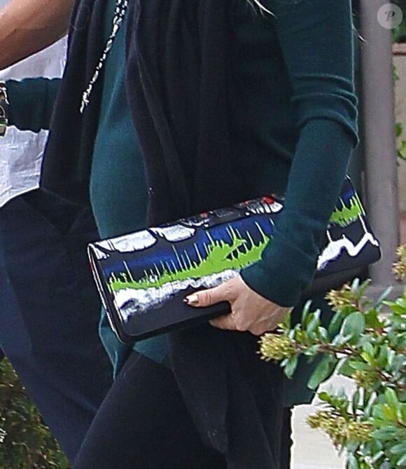 Fergie enceinte et son mari Josh Duhamel sortent de l'église à Brentwood, le 9 juin 2013. Habillée de façon décontractée la future maman n'en était pas moins fashion.