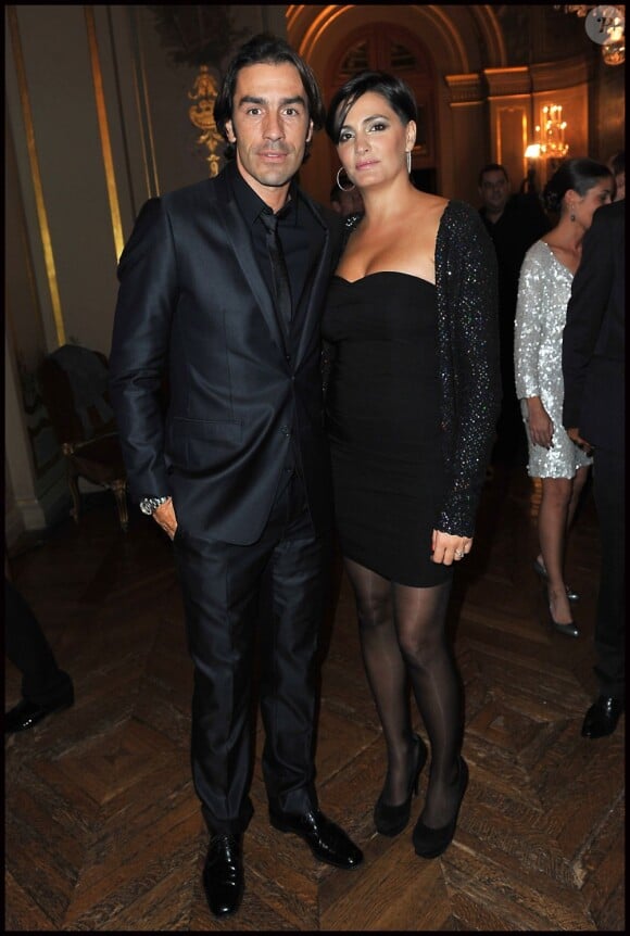 Robert Pirès et sa femme Jessica le 26 octobre 2011 lors du Par Coeur Gala organisé par Tony Parker à Paris