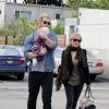 Chris Hemsworth avec sa femme Elsa Pataky et leur fille India à Santa Monica le 30 décembre 2013