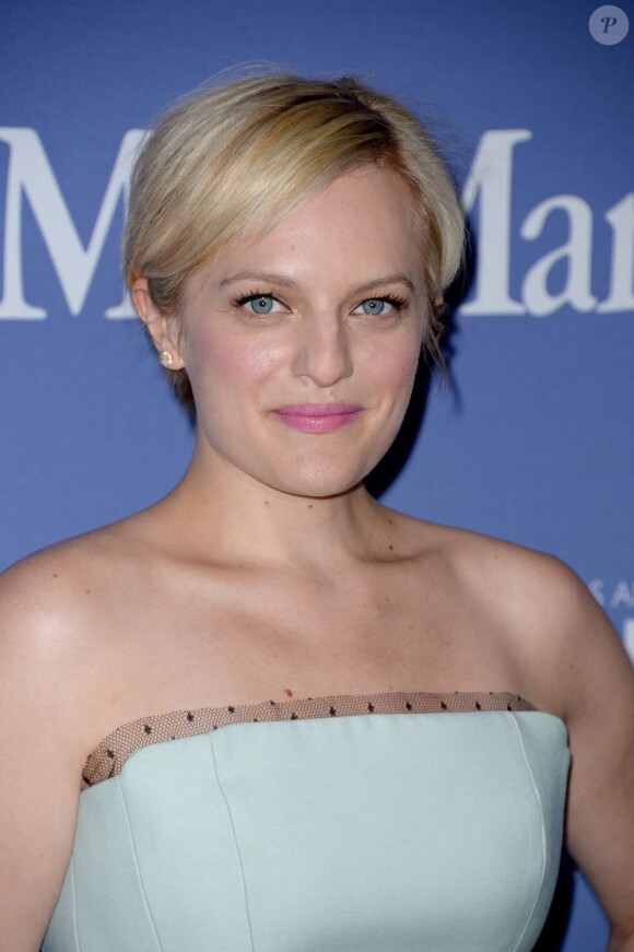 Elizabeth Moss lors de la soirée Women In Film Crystal + Lucy Awards au Beverly Hilton à Los Angeles le 12 juin 2013