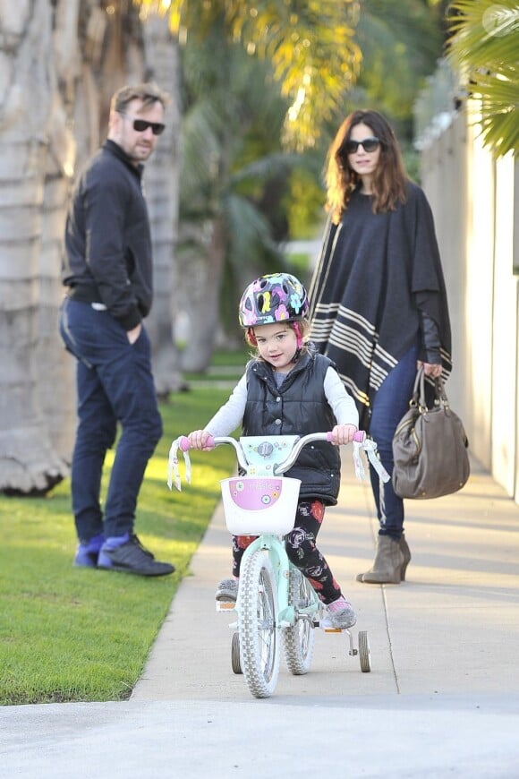 Michelle Monaghan, son mari Peter White et leur fille Willow, 4 ans, le 28 janvier 2013 à Los Angeles. En juin 2013, l'actrice annonce qu'elle est enceinte de son second enfant.