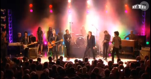 Johnny Hallyday lors de son concert privé au Théâtre de Paris dans la nuit du samedi 15 juin 2013 après le concert de ses 70 ans à Bercy.