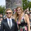 Simon Baker et Sophie Thalmann au prix de Diane Longines à l'hippodrome de Chantilly, le 16 juin 2013