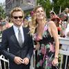 Simon Baker et Sophie Thalmann au prix de Diane Longines à l'hippodrome de Chantilly, le 16 juin 2013