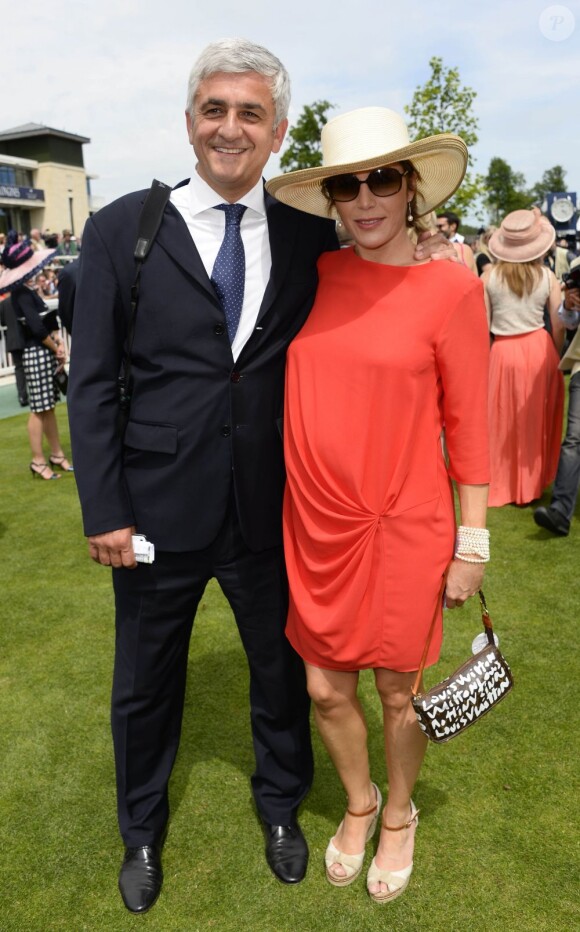 Hervé Morin et sa compagne Elodie Garamond au prix de Diane Longines à l'hippodrome de Chantilly, le 16 juin 2013