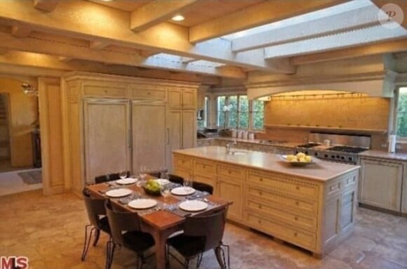 La cuisine de la villa californienne dont Tom Hanks et son épouse Rita Wilson se séparent, la revendant au prix de 5,25 millions de dollars