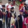 Cérémonies annuelles de l'Ordre de la Jarretière, lundi 17 juin 2013 à Windsor. Après un déjeuner au château, la reine Elizabeth II a mené avec son fils le prince Charles et son petit-fils le prince William, en l'absence du duc d'Edimbourg, la procession jusqu'à la chapelle Saint George.