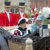 Cérémonie annuelle de l'Ordre de chevalerie de la Jarretière, lundi 17 juin 2013 à Windsor. Après un déjeuner au château, la reine Elizabeth II a mené avec son fils le prince Charles et son petit-fils le prince William, en l'absence du duc d'Edimbourg, la procession jusqu'à la chapelle Saint George.