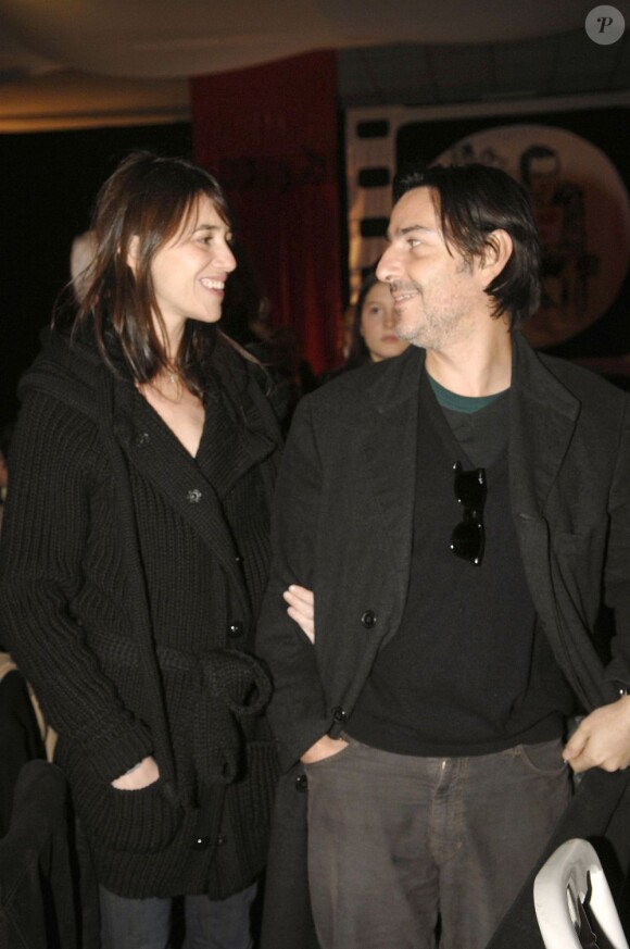 Charlotte Gainsbourg et Yvan Attal durant la cérémonie de clôture du Festival de musique et cinéma à Auxerre le 17 novembre 2007