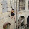 Alessandra Sublet se jette dans le vide dans Fort Boyard spécial C à vous sur France 2 le 6 juillet 2013