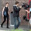 Anne Hathaway sur le tournage de son film "Song One", à New York, le 6 juin 2013.