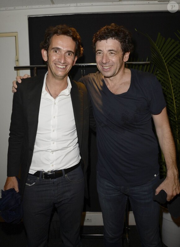 Alexandre Bompard et Patrick Bruel dans les coulisses de son concert à Bercy à Paris le 22 juin 2013.