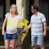 Exclusif - L'acteur Mark-Paul Gosselaar avec sa femme Catriona McGinn (enceinte) et ses enfants Michael et Ava lors de vacances à Hawaï, le 23 juin 2013.