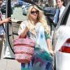 Jessica Simpson, enceinte, et son fiancé Eric Johnson déjeunent à Los Angeles, le 22 juin 2013.