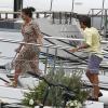 Tamara Ecclestone et Jay Rutland montent a bord du Diamonds are for ever, un luxueux yach amaré dans le port de Capri, le 24 juin 2013