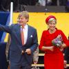 Le roi Willem-Alexander et la reine Maxima des Pays-Bas terminent à La Haye leur visite des douze provinces du pays suite à leur couronnement, le 21 juin 2013.