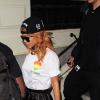 Rihanna quitte son hôtel à Amsterdam, le 24 juin 2013.