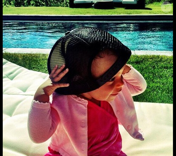 Katherine Heigl a posté sur son compte Instagram des photos de sa petite dernière Adalaide, le 21 juin 2013.