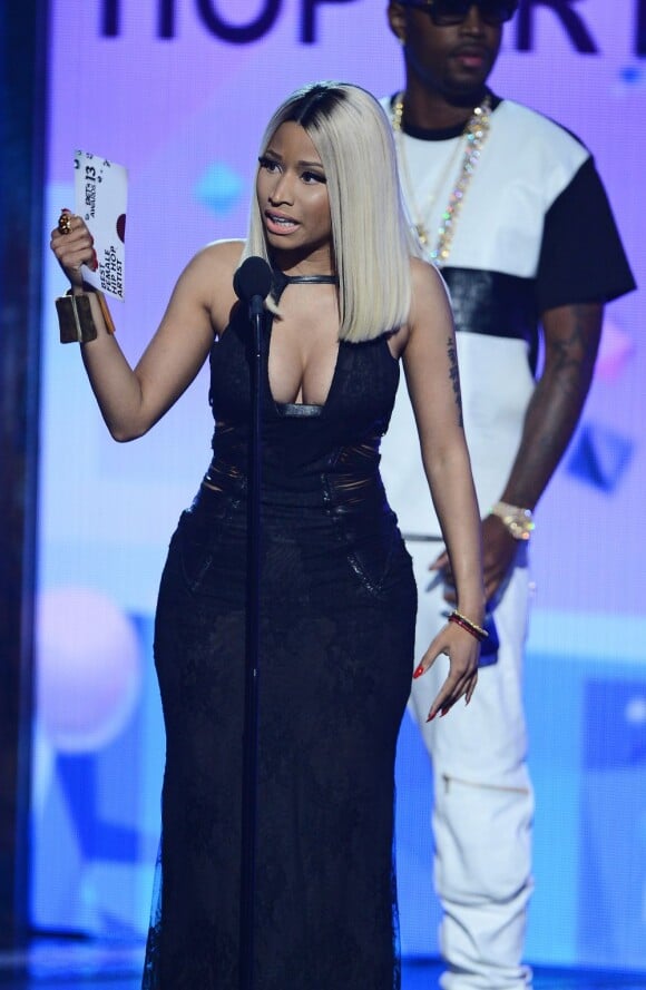 Nicki Minaj sur la scène des BET Awards 2013 au Nokia Theatre, à Los Angeles, le 30 juin 2013.