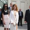 Rihanna et son amie Melissa Forde quittent le Grand Palais à l'issue du défilé Chanel haute-couture automne-hiver 2013/2014. Paris, le 2 juillet 2013.