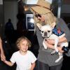 Ashlee Simpson arrive à l'aéroport de Los Angeles, le 10 juin 2013.