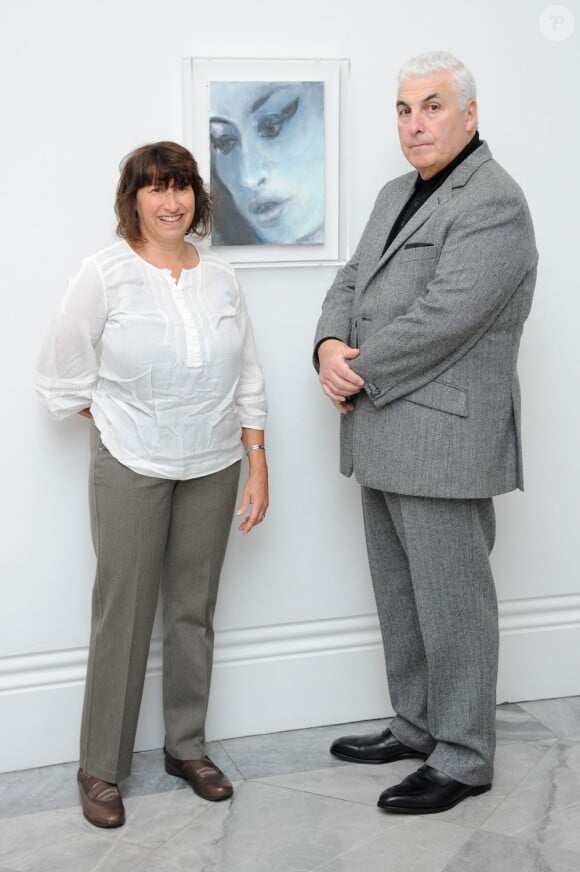 Mitch et Janice Winehouse, les parents d'Amy Winehouse au National Portrait Gallery, le 26 novembre 2012.
