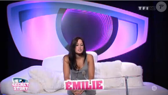 Emilie dans la quotidienne de Secret Story 7 sur TF1 le mercredi 3 juillet 2013