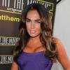 Tamara Ecclestone et son bronzage étaient à l'inauguration de la boutique At The Movies à Londres, le 4 juillet 2013