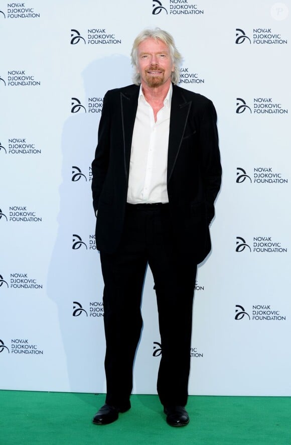 Richard Branson lors du premier gala de charité de la Novak Djokovic Foundation au Roundhouse à Londres le 8 juillet 2013.