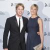 Sam Branson et son épouse Isabella lors du premier gala de charité de la Novak Djokovic Foundation au Roundhouse à Londres le 8 juillet 2013.