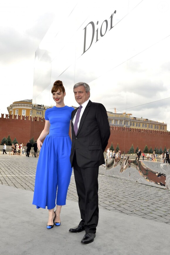 Louise Bourgoin et Sidney Toledano - People au défilé Dior prêt-à-porter automne-hiver 2013-2014 sur la Place Rouge à Moscou, le 9 juillet 2013.