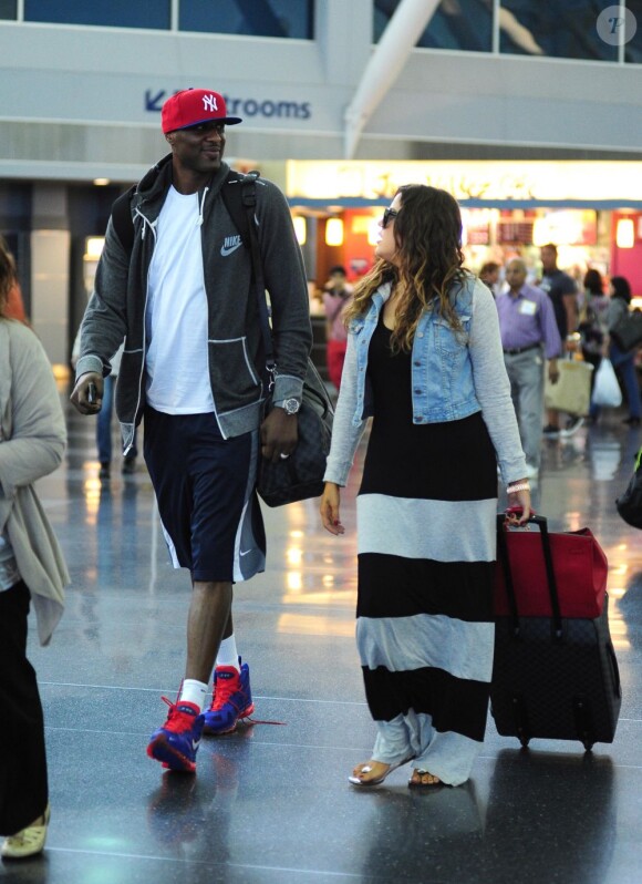 Khloe Kardashian et Lamar Odom à l'aéroport de JFK de New York, le 19 juin 2012.